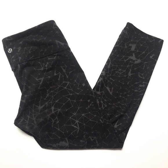 lululemon athletica Pants - Lululemon web pattern crop legging